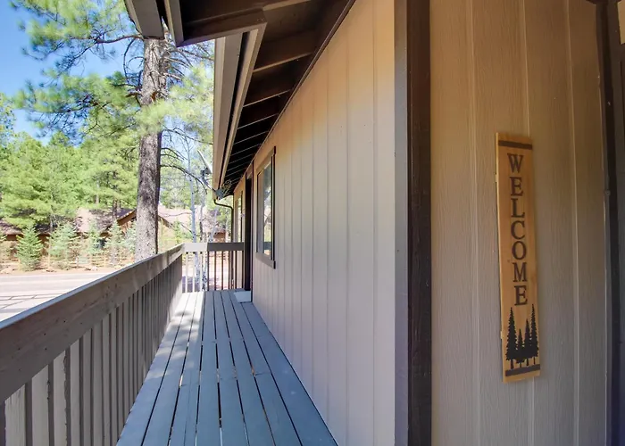 Forest-view Balcony: Holiday home